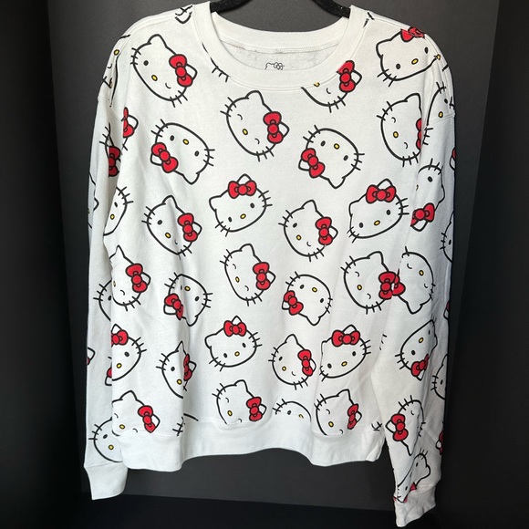 ♥️Hello Kitty ultra soft long sleeve sweatshirt. Adult size large♥️ - Picture 3 of 5